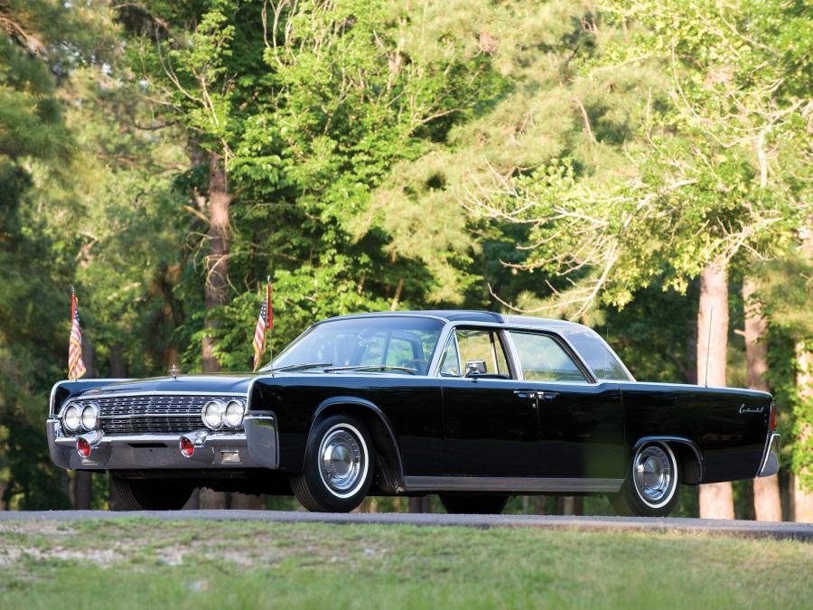  Lincoln Continental Bubbletop Kennedy Limousine 1962 года  (фото 17 из 26)